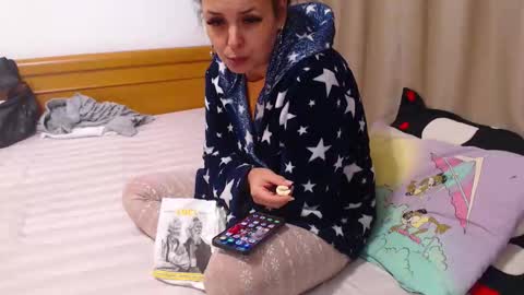 jessiestar3 online show from 10/11/25, 11:25