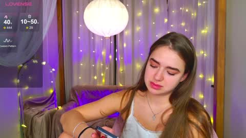 Snapshot of jessiestarz chatting on 01/04/25, 05:05 Jessi online show from 01/04/25, 05:05