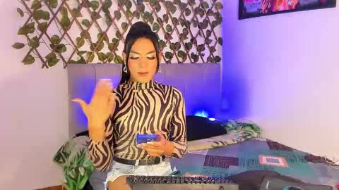 Snapshot of jessika_rabbits chatting on 10/03/25, 12:35 JESS online show from 10/03/25, 12:35