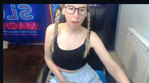 Victoria online show from 01/08/25, 09:34