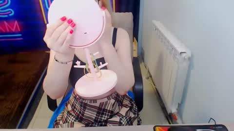 Victoria online show from 04/06/26, 07:48