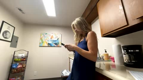 Snapshot of jessimayi chatting on 10/07/25, 04:37 jessimayi online show from 10/07/25, 04:37