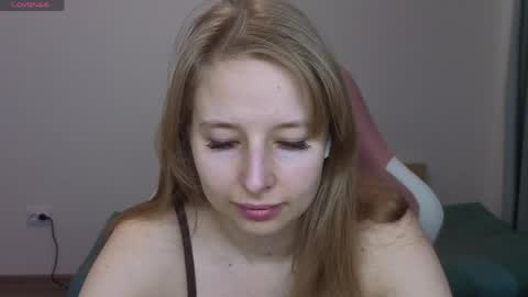 Snapshot of jessy_comely chatting on 04/30/26, 10:21 Jessy online show from 04/30/26, 10:21
