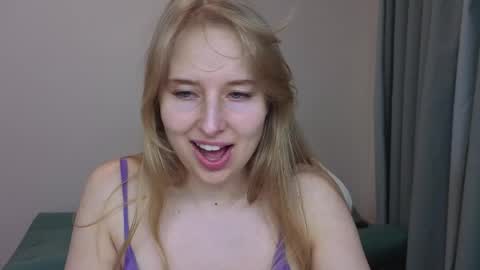 Snapshot of jessy_comely chatting on 05/30/26, 07:33 Jessy online show from 05/30/26, 07:33