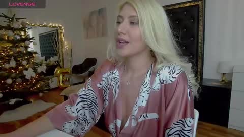 Snapshot of jessytexxas chatting on 12/16/24, 01:54 JessyTexxas online show from 12/16/24, 01:54