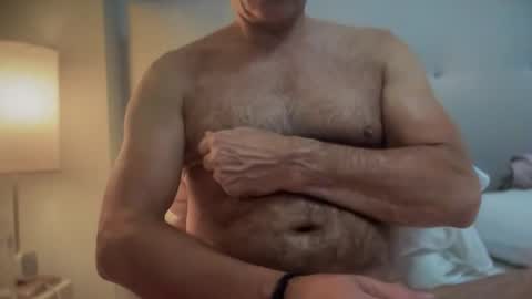 Jesuiscoquin online show from 12/17/25, 12:22