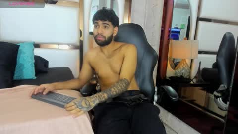 Snapshot of jesus77_ chatting on 11/26/25, 03:02 --- Jesus --- online show from 11/26/25, 03:02