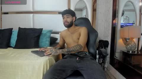 Snapshot of jesus77_ chatting on 11/29/25, 02:31 --- Jesus --- online show from 11/29/25, 02:31