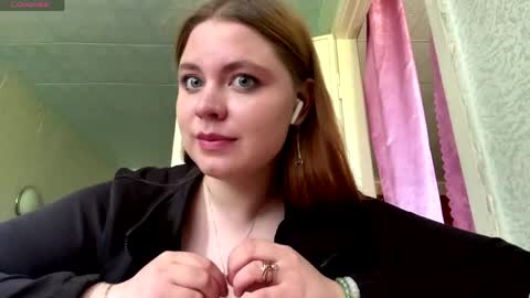 Snapshot of jesusgutzwiller chatting on 05/15/26, 09:05 Violetta online show from 05/15/26, 09:05