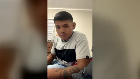 jesusluvs25 online show from 12/17/25, 05:57