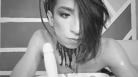 Ale online show from 04/18/26, 07:07