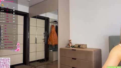 Mona online show from 03/27/26, 05:35