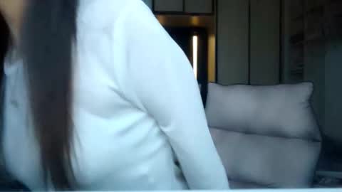 Snapshot of jettanicolay chatting on 12/04/25, 08:12 I am Gina ntmu Lets hit 10 Thumbs Up together online show from 12/04/25, 08:12