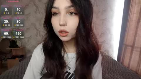 I am Gina ntmu Lets hit 10 Thumbs Up together online show from 03/27/26, 12:27