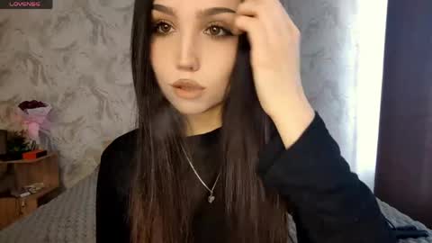Snapshot of jettanicolay chatting on 05/06/26, 06:41 I am Gina ntmu Lets hit 10 Thumbs Up together online show from 05/06/26, 06:41