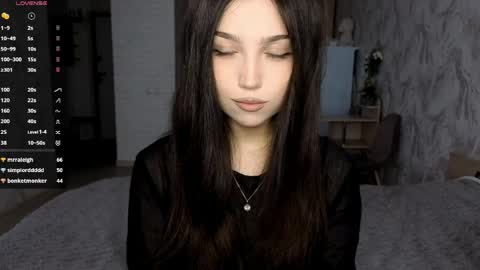Snapshot of jettanicolay chatting on 05/16/26, 06:43 I am Gina ntmu Lets hit 10 Thumbs Up together online show from 05/16/26, 06:43