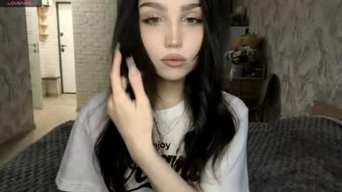 Snapshot of jettanicolay chatting on 05/30/26, 05:37 I am Gina ntmu Lets hit 10 Thumbs Up together online show from 05/30/26, 05:37