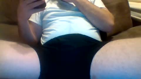 Snapshot of jetthedog14 chatting on 11/10/25, 02:32 jetthedog14 online show from 11/10/25, 02:32