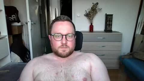 jeuneloup92 online show from 03/04/26, 05:41