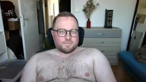 jeuneloup92 online show from 03/18/26, 04:54