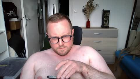 jeuneloup92 online show from 04/15/26, 04:25