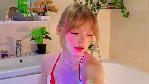 Gwen online show from 03/22/26, 08:23