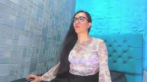 Queen and King online show from 01/19/25, 08:30