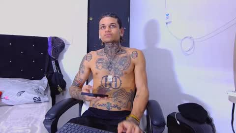 Snapshot of jeykob_23 chatting on 11/01/25, 12:01 JEYKOB online show from 11/01/25, 12:01