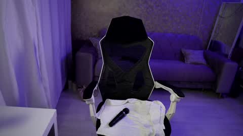 Snapshot of jeyssy69 chatting on 01/12/25, 05:34 Jeyssy also Andra online show from 01/12/25, 05:34