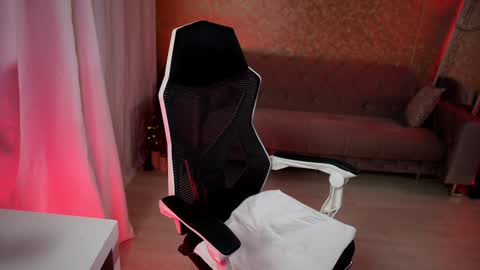 Snapshot of jeyssy69 chatting on 02/02/25, 05:10 Jeyssy also Andra online show from 02/02/25, 05:10