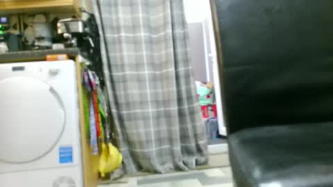 jez619 online show from 10/16/25, 07:20