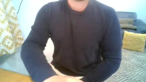 Snapshot of jezz047 chatting on 07/31/26, 12:43 jezz047 online show from 07/31/26, 12:43