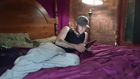 Snapshot of jf12334 chatting on 01/22/25, 05:37 NedeledeN online show from 01/22/25, 05:37