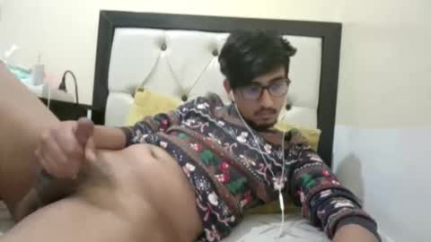 Snapshot of jgjk720771 chatting on 01/15/26, 09:18 HotArabGuy24 online show from 01/15/26, 09:18