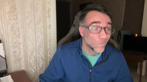 Snapshot of jglisson83 chatting on 12/18/25, 05:35 jglisson83 online show from 12/18/25, 05:35