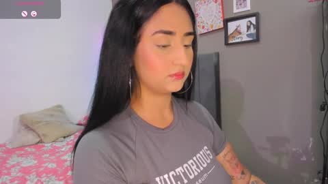 jhackelin  My independent account online show from 03/11/25, 10:31