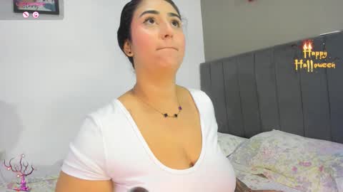 jhackelin  My independent account online show from 10/31/25, 06:14