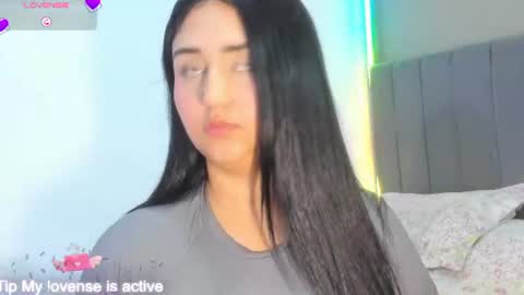 Snapshot of jhacky_sweet chatting on 06/19/26, 05:45 jhackelin My independent account online show from 06/19/26, 05:45