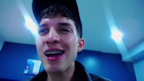 Jheampiero online show from 09/19/25, 01:56