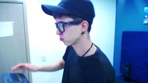 Jheampiero online show from 09/23/25, 01:58