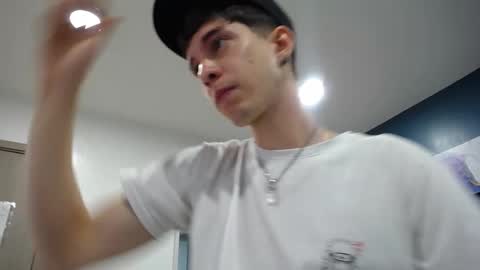 Jheampiero online show from 10/14/25, 01:56