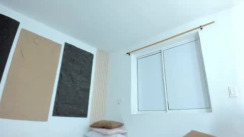 jheremy_wen online show from 11/12/25, 07:13