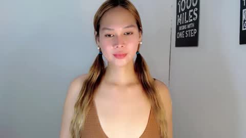 Snapshot of jhessi_kissie chatting on 02/24/26, 03:43 Tattiana online show from 02/24/26, 03:43