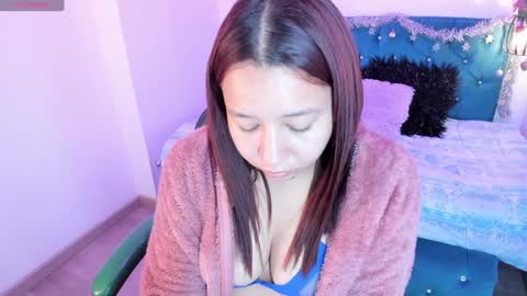 Snapshot of jhiinny_brownn chatting on 12/19/24, 02:56 Jhiinny online show from 12/19/24, 02:56