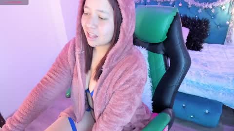Snapshot of jhiinny_brownn chatting on 12/19/24, 06:01 Jhiinny online show from 12/19/24, 06:01