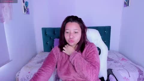 Snapshot of jhiinny_brownn chatting on 02/21/25, 02:16 Jhiinny online show from 02/21/25, 02:16