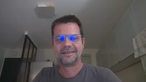 Snapshot of jhmec44000 chatting on 07/09/26, 10:25 jhmec44000 online show from 07/09/26, 10:25