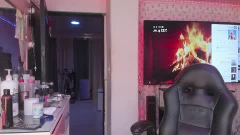 Snapshot of jhoanatrans22 chatting on 12/04/25, 12:31 jhoanatrans22 online show from 12/04/25, 12:31