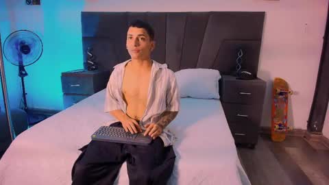 Snapshot of jhoanleandro chatting on 02/05/25, 03:55 jhoanleandro online show from 02/05/25, 03:55