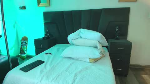 Snapshot of jhoanleandro chatting on 02/08/25, 04:36 jhoanleandro online show from 02/08/25, 04:36